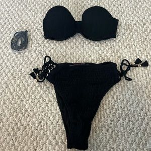 Victoria’s Secret bikini set. Black scrunch